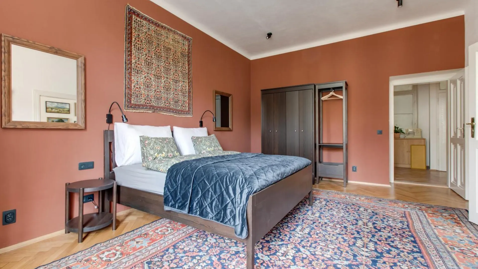 Prague Heart Of Old Town Comfy Home 2Bdr 2Bath 0*,