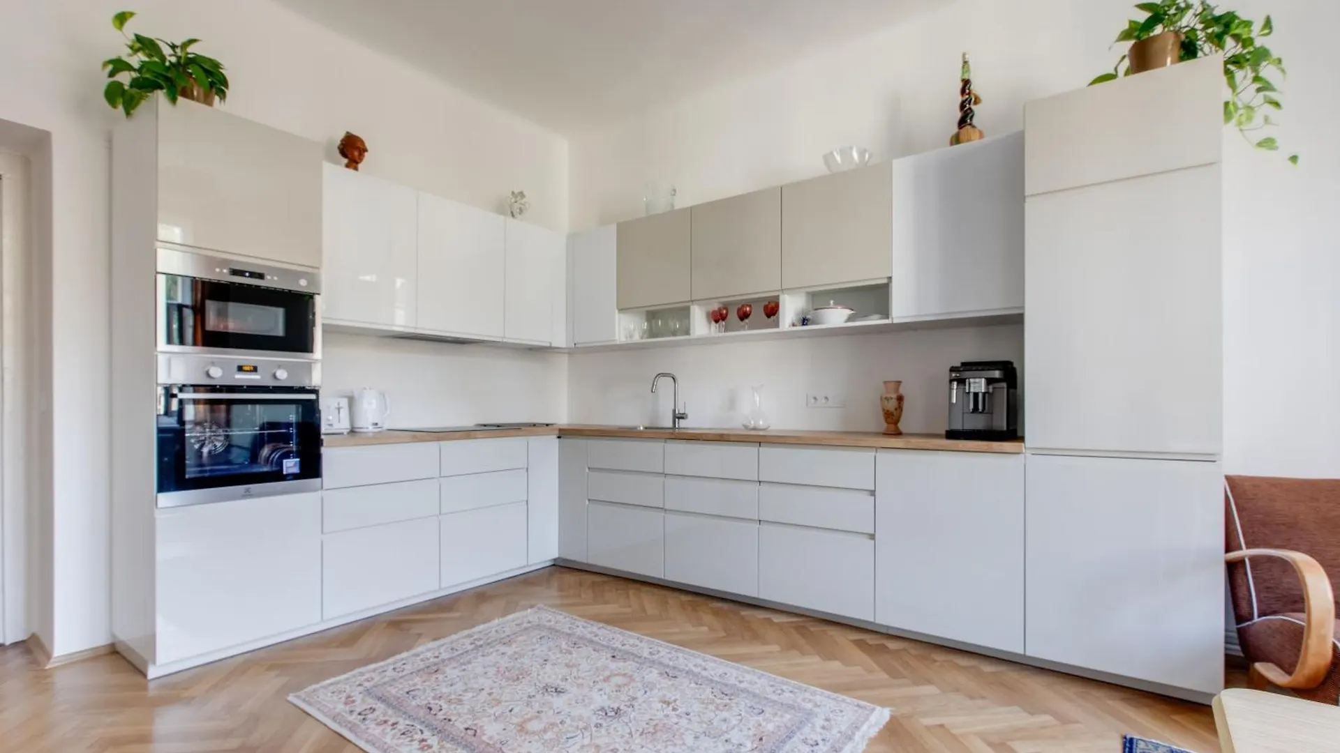 Prague Heart Of Old Town Comfy Home 2Bdr 2Bath
