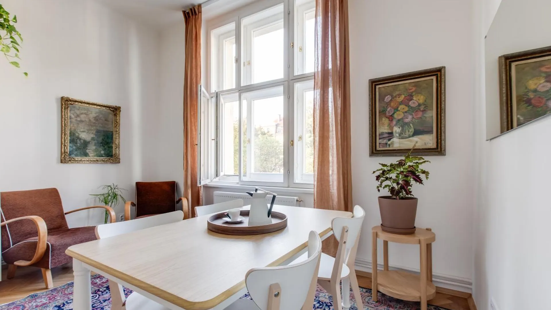 Prague Heart Of Old Town Comfy Home 2Bdr 2Bath Apartment